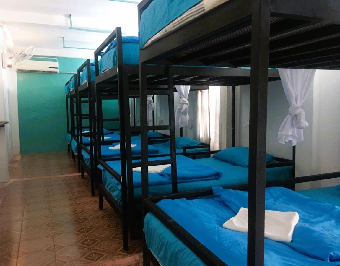 Bamboo Hostel Тхакхэк Экстерьер фото